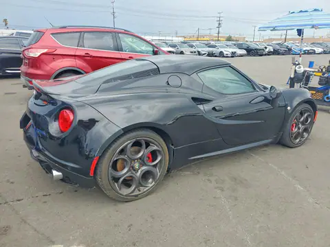 ZARBAAA40FM160416 — 2015 Alfa Romeo 4C, фото 3 с аукциона Copart 30.09.2026, Механические повреждения