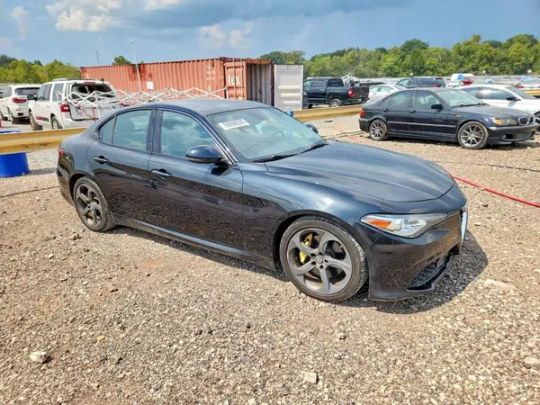 ZARFAEBN7H7539236 — 2017 Alfa Romeo Giulia, фото 4 с аукциона Copart 06.10.2026, Мелкие вмятины и царапины