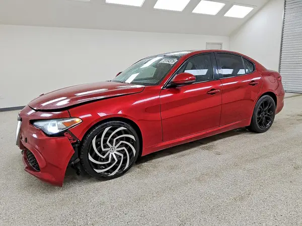 ZARFAEEN5H7532717 — 2017 Alfa Romeo Giulia, Передняя часть (Front End), фото до ремонта
