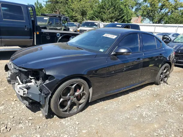 ZARFAECN8J7566787 — 2018 Alfa Romeo Giulia, Передняя часть (Front End), фото до ремонта