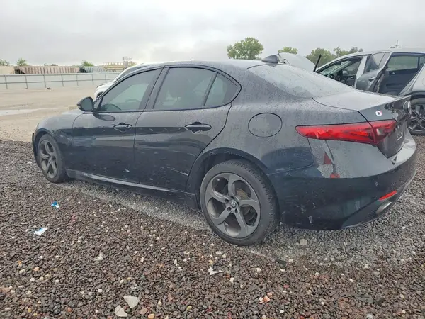 ZARFAEDN3J7564511 — 2018 Alfa Romeo Giulia, фото 2 с аукциона Copart 13.10.2026, Передняя часть