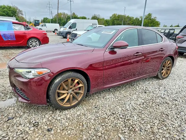ZARFAEDN3J7565464 — 2018 Alfa Romeo Giulia, Задняя часть (Rear End), фото до ремонта