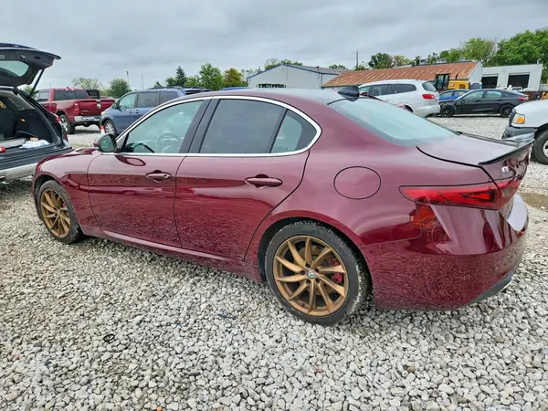 ZARFAEDN3J7565464 — 2018 Alfa Romeo Giulia, фото 2 с аукциона Copart, Задняя часть