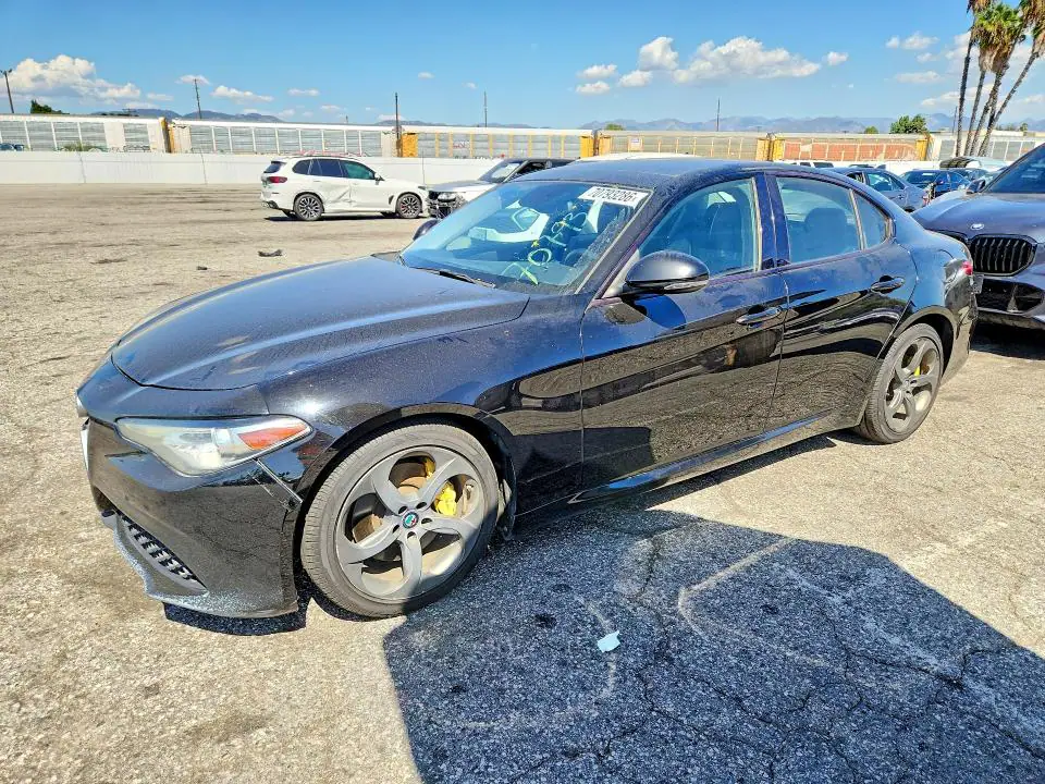 ZARFAEBNXJ7593488 Alfa Romeo Giulia 2018 — повреждение Боковая часть, фото до ремонта