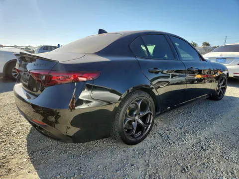2020 Alfa Romeo Giulia VIN ZARFAMBN1L7638265 фото 3