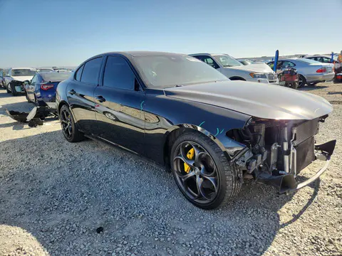 2020 Alfa Romeo Giulia VIN ZARFAMBN1L7638265 фото 4