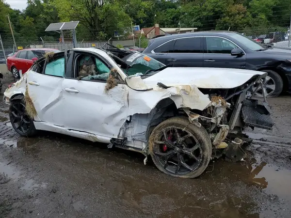 ZARFANBN4L7634765 — 2020 Alfa Romeo Giulia, фото 4 с аукциона Copart, Опрокидывание