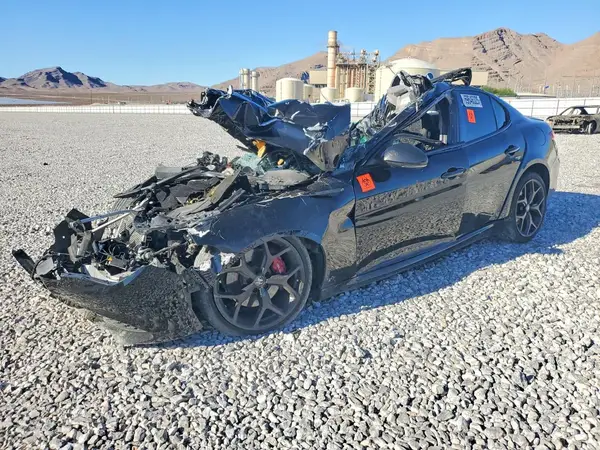 ZARFAMBN1M7645184 — 2021 Alfa Romeo Giulia, Опрокидывание (Rollover), фото до ремонта