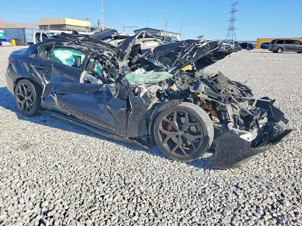 ZARFAMBN1M7645184 — 2021 Alfa Romeo Giulia, фото 4 с аукциона Copart 02.10.2026, Опрокидывание