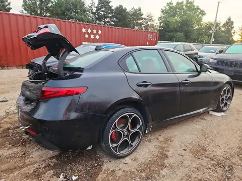 ZARFANBN9N7663259 — 2022 Alfa Romeo Giulia, фото 3 с аукциона Copart 06.10.2026, Передняя часть
