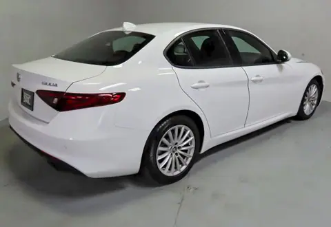 2023 Alfa Romeo Giulia VIN ZARFAMAN6P7668014 фото 3