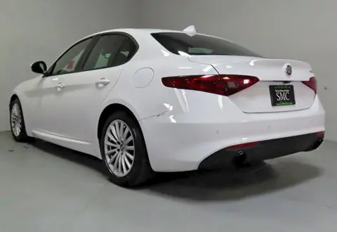 2023 Alfa Romeo Giulia VIN ZARFAMAN6P7668014 фото 4