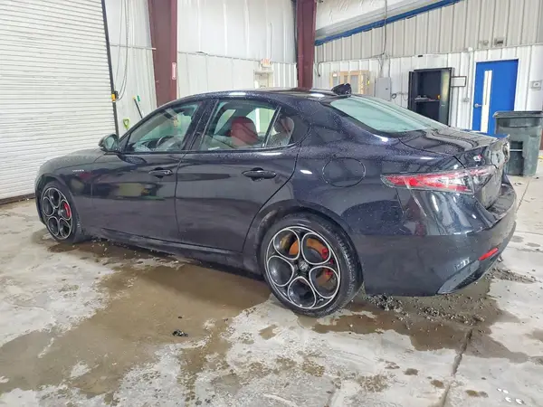 ZARFANBN8R7679605 — 2024 Alfa Romeo Giulia, фото 2 с аукциона Copart, Подтопление