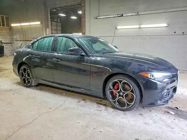 ZARFANBNXR7679556 — 2024 Alfa Romeo Giulia, фото 4 с аукциона Copart 05.10.2026, Подтопление