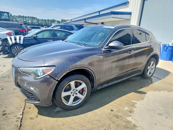 ZASFAKAN3J7B80331 — 2018 Alfa Romeo Stelvio, Передняя часть (Front End), фото до ремонта