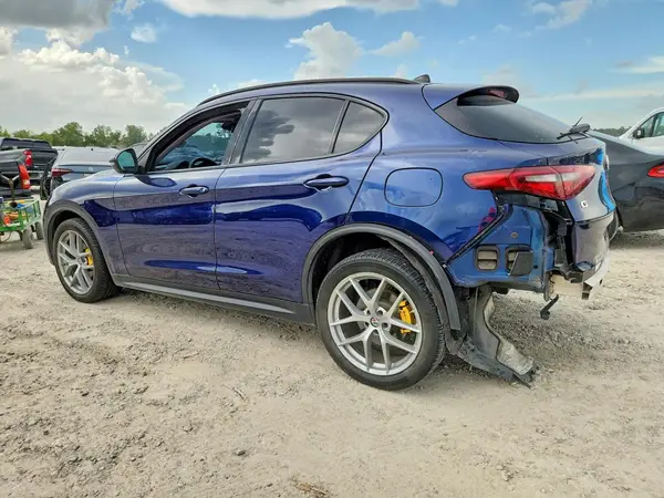 ZASFAKPN0J7B85834 — 2018 Alfa Romeo Stelvio, фото 2 с аукциона Copart, Задняя часть
