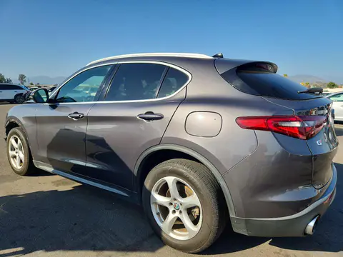 2018 Alfa Romeo Stelvio VIN ZASFAKAN4J7C25938 фото 2