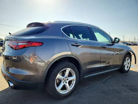 2018 Alfa Romeo Stelvio VIN ZASFAKAN4J7C25938 фото 3