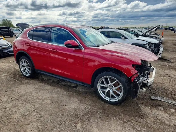 ZASFAKBN9J7B71857 — 2018 Alfa Romeo Stelvio, фото 4 с аукциона Copart, Передняя часть