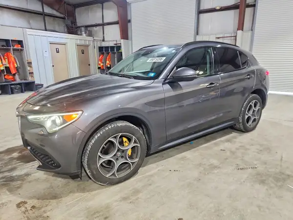 ZASFAKPNXJ7B83461 — 2018 Alfa Romeo Stelvio, Задняя часть (Rear End), фото до ремонта