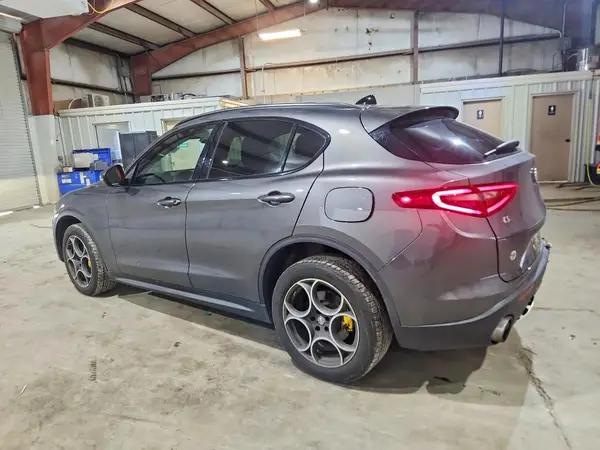 ZASFAKPNXJ7B83461 — 2018 Alfa Romeo Stelvio, фото 2 с аукциона Copart, Задняя часть