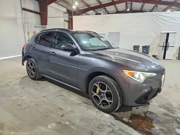 ZASFAKPNXJ7B83461 — 2018 Alfa Romeo Stelvio, фото 4 с аукциона Copart, Задняя часть