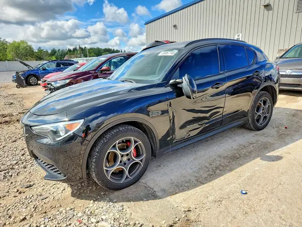 ZASFAKPN2J7B87407 — 2018 Alfa Romeo Stelvio, Боковая часть (Side), фото до ремонта