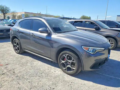 2018 Alfa Romeo Stelvio VIN ZASFAKPN2J7B83051 фото 4
