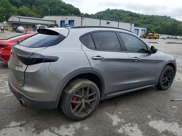 ZASPAKAN4K7C38940 — 2019 Alfa Romeo Stelvio, фото 3 с аукциона Copart 13.10.2026, Механические повреждения