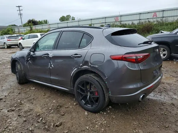 ZASPAKBN6M7D15650 — 2021 Alfa Romeo Stelvio, фото 2 с аукциона Copart, Повреждения со всех сторон