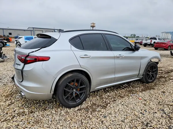 ZASPAKBN4M7D18787 — 2021 Alfa Romeo Stelvio, фото 3 с аукциона Copart, Задняя часть
