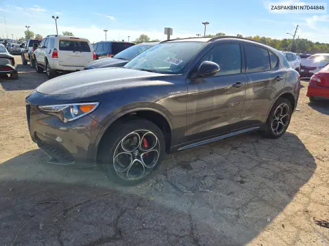 ZASPAKBN1N7D44846 — 2022 Alfa Romeo Stelvio, Сторона, фото до ремонта