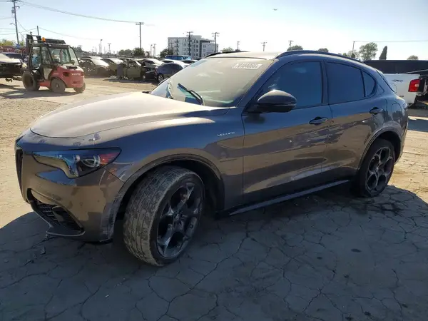 ZASPAKBN2R7D83449 — 2024 Alfa Romeo Stelvio, Задняя часть (Rear End), фото до ремонта