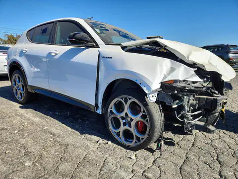 2024 Alfa Romeo Tonale VIN ZASPATDW9R3047832 фото 4