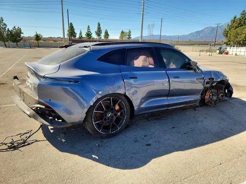 2021 Aston Martin DBX VIN SCFVUJAW2MTV02971 фото 3