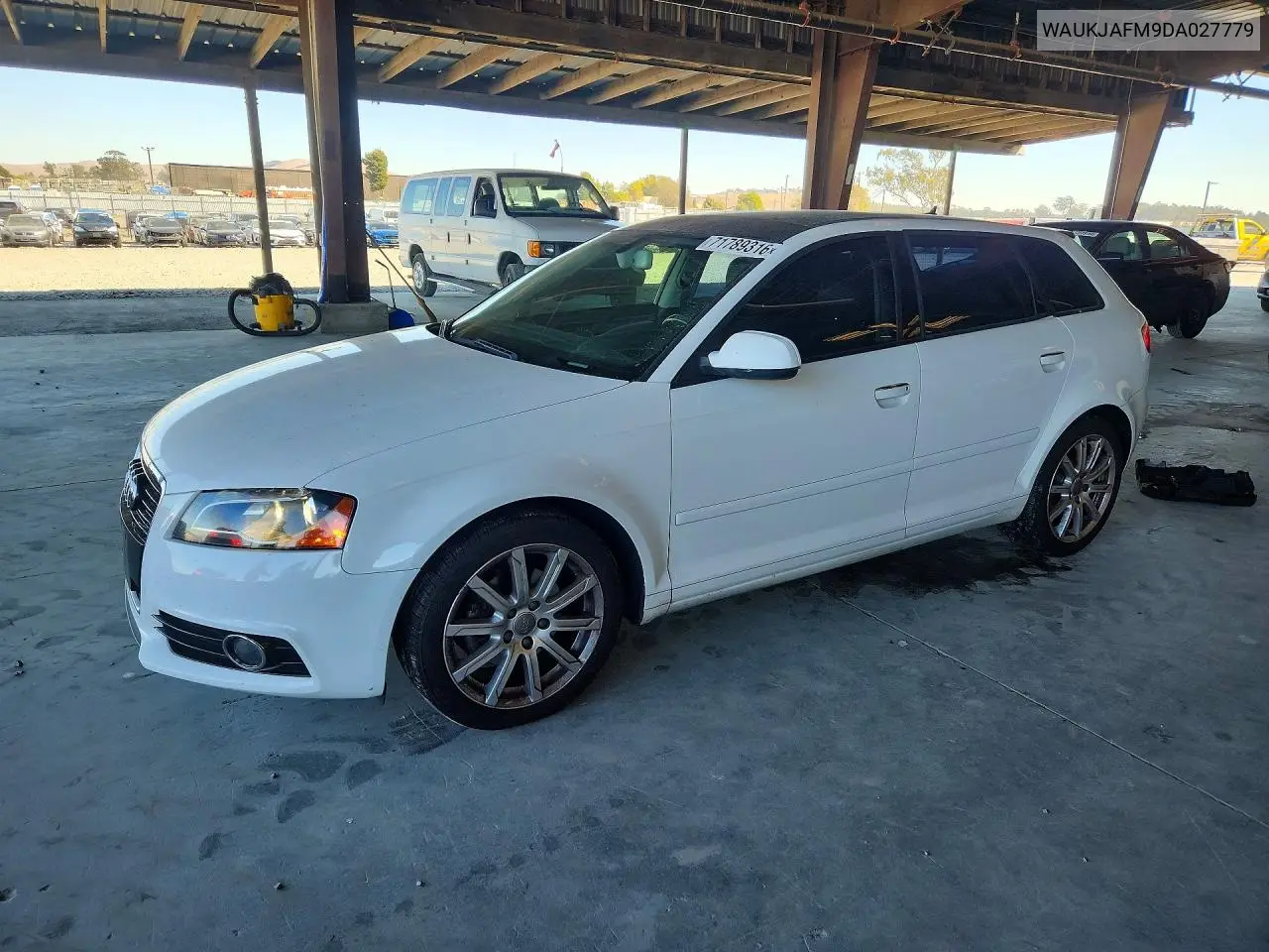 2013 Audi A3 Premium Plus VIN WAUKJAFM9DA027779 фото 1