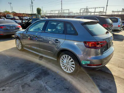 2016 Audi A3 VIN WAUUPBFF0GA156982 фото 2