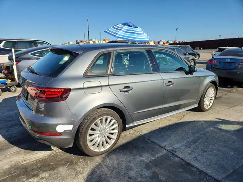 2016 Audi A3 VIN WAUUPBFF0GA156982 фото 3