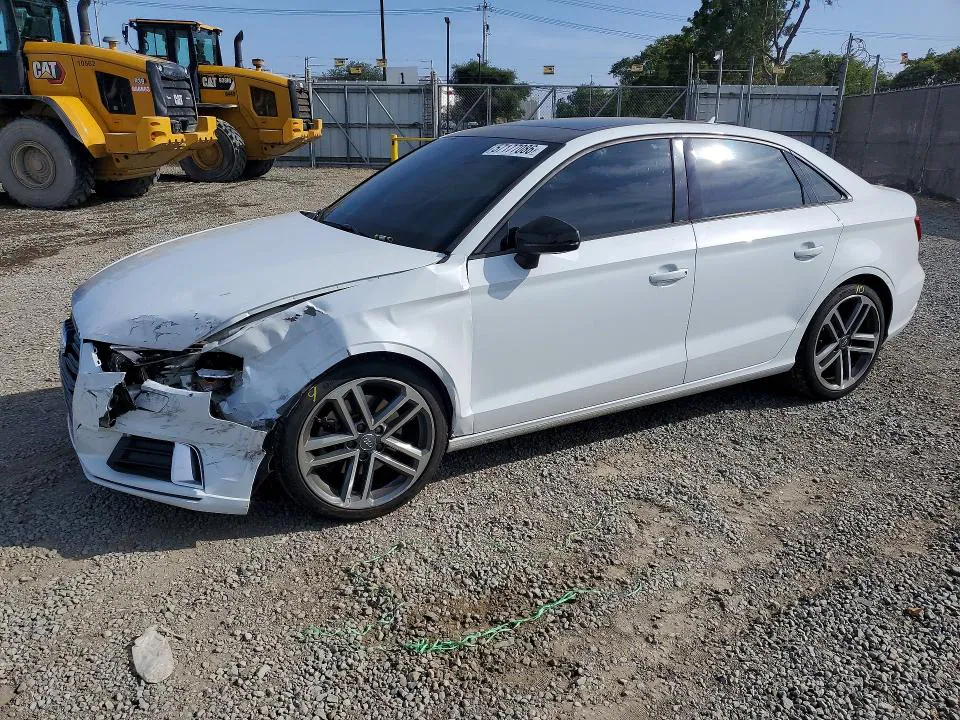 2017 Audi A3 VIN WAUB8GFF1H1016815 фото 1