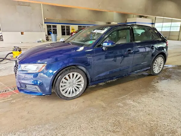 WAUUPBFF9HA119530 — 2017 Audi A3, Передняя часть (Front End), фото до ремонта