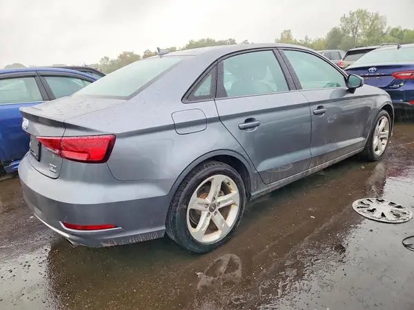 WAUB8GFF6H1041760 — 2017 Audi A3, фото 3 с аукциона Copart 02.10.2026, Подтопление