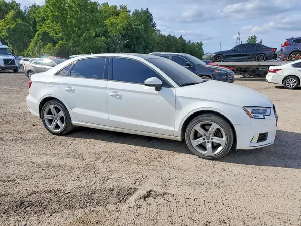 WAUB8GFF0J1079555 — 2018 Audi A3, фото 4 с аукциона Copart 01.10.2026, Боковая часть