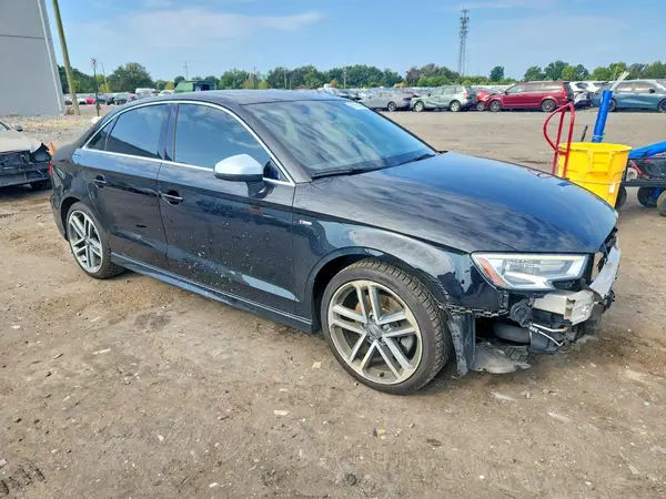 WAUJ8GFF4J1090554 — 2018 Audi A3, фото 4 с аукциона Copart, Передняя часть