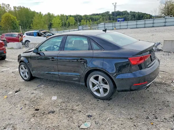 WAUAUHFF8J1067330 — 2018 Audi A3, фото 2 с аукциона Copart, Передняя часть
