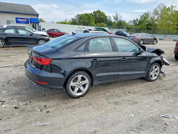 WAUAUHFF8J1067330 — 2018 Audi A3, фото 3 с аукциона Copart, Передняя часть