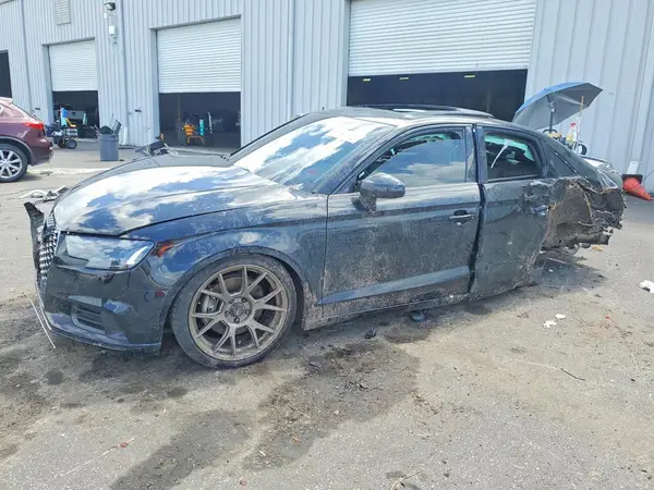 WAUAUGFF9KA081636 — 2019 Audi A3, Повреждения со всех сторон (All Over), фото до ремонта
