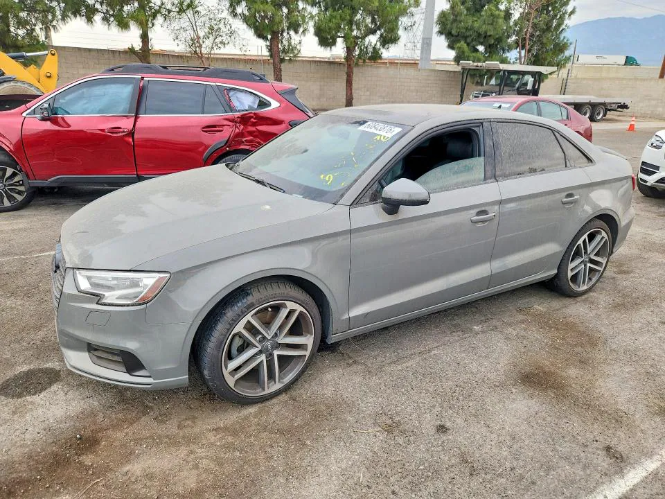 2020 Audi A3 VIN WAUAUGFF7LA002496 фото 1