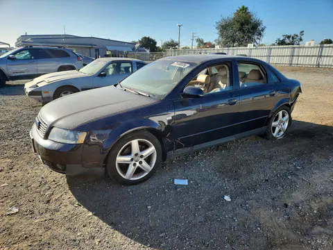 WAULC68E52A163275 — 2002 Audi A4, Задняя часть (Rear End), фото до ремонта