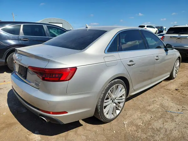 WAUFNAF4XHN046443 — 2017 Audi A4, фото 3 с аукциона Copart, Мелкие вмятины и царапины