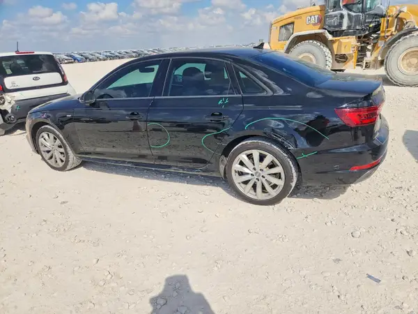 WAUKMAF40JA141639 — 2018 Audi A4, фото 2 с аукциона Copart 15.10.2026, Боковая часть